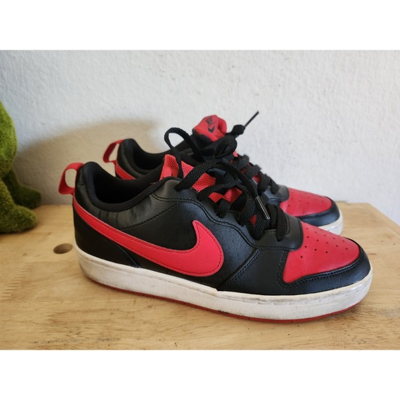 Nike Court Borough Low 2 Boys Size 6.5Y Red Athletic Shoes Sneakers‎ BQ5448-007 - Picture 1 of 8